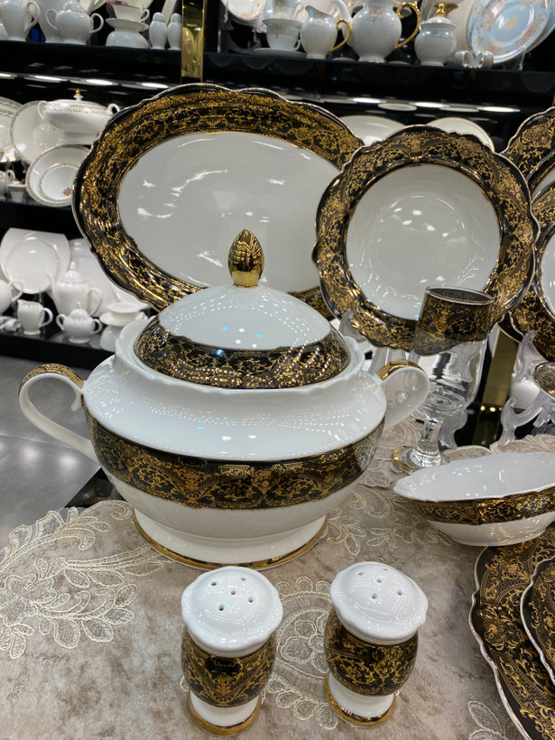 سرویس ۱۸نفره طلاکوب