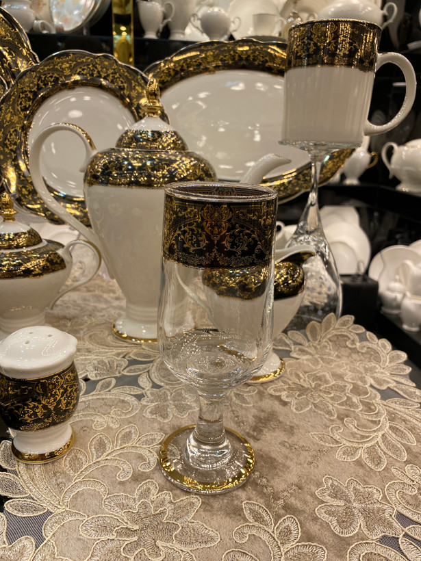 سرویس ۱۸نفره طلاکوب