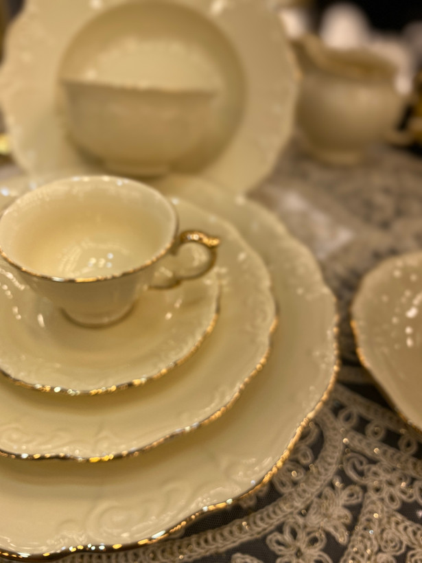سرویس ۱۸نفره کرم وارداتی