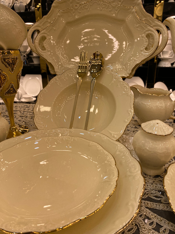 سرویس ۱۸نفره کرم وارداتی