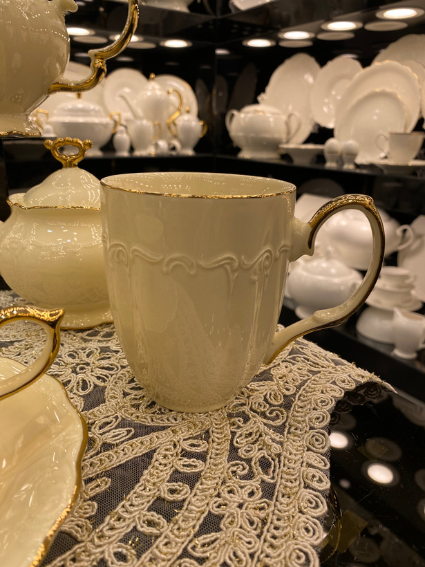 سرویس ۱۸نفره کرم وارداتی