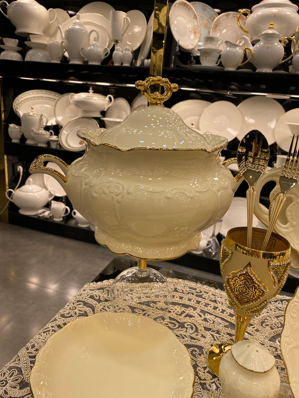 سرویس ۱۸نفره کرم وارداتی